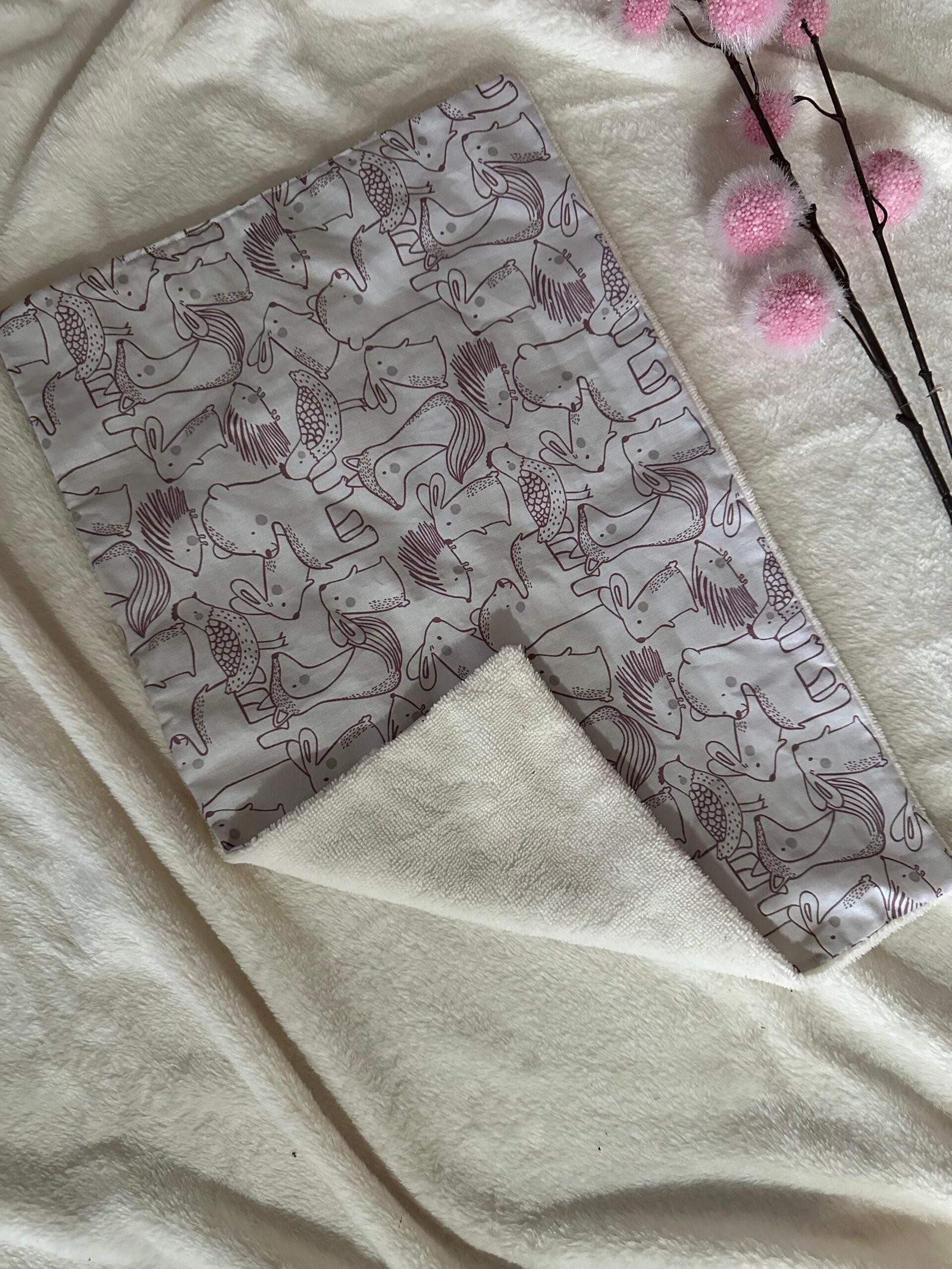 Tapis gamelle des animaux sauvages